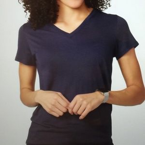 Benson NYC Blue V-Neck T-shirt small